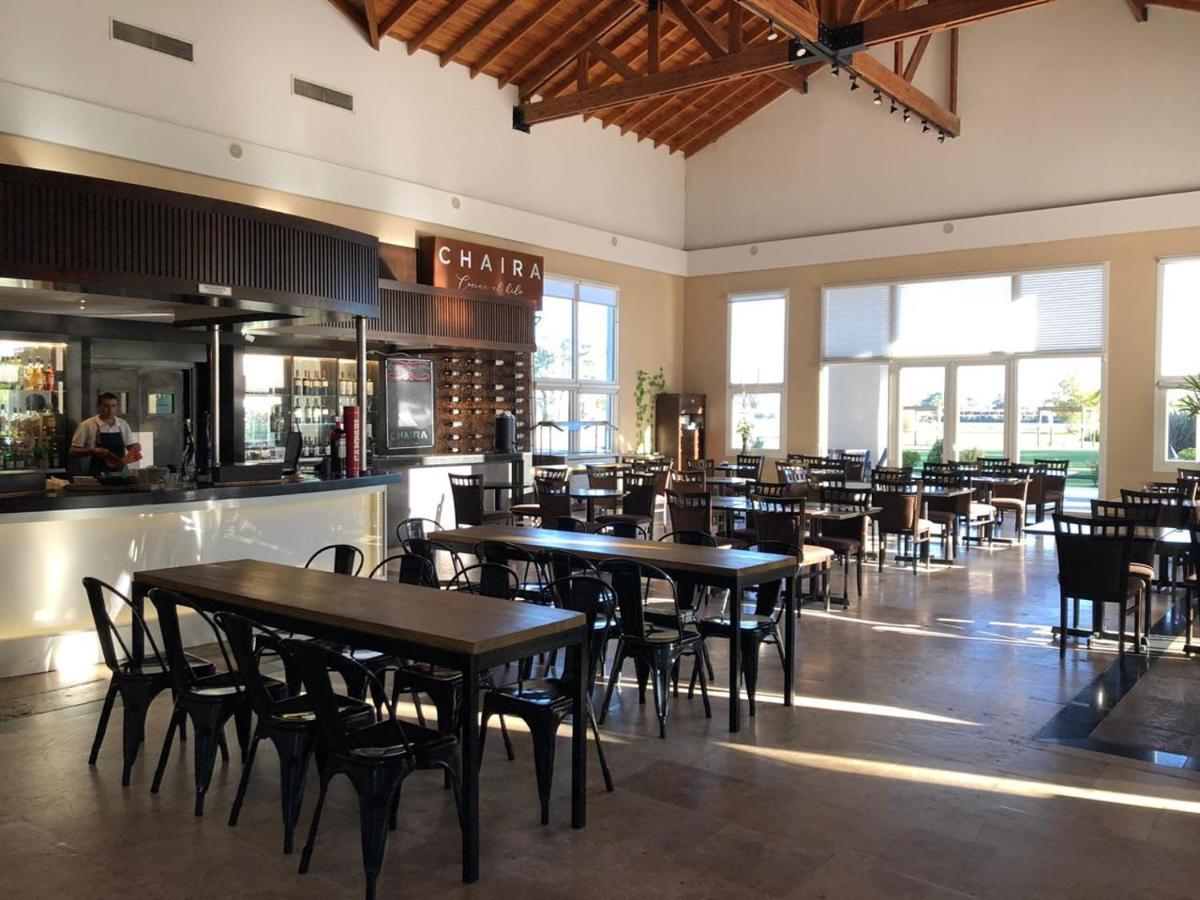 Howard Johnson Resort & Convention Center Ezeiza Exterior foto