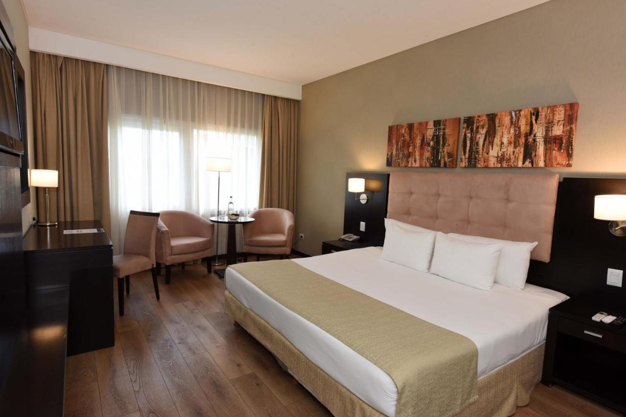 Howard Johnson Resort & Convention Center Ezeiza Exterior foto